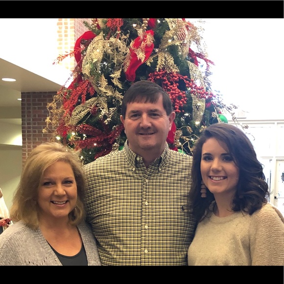 Meet your Posher, Laryssa - Picture 1 of 1